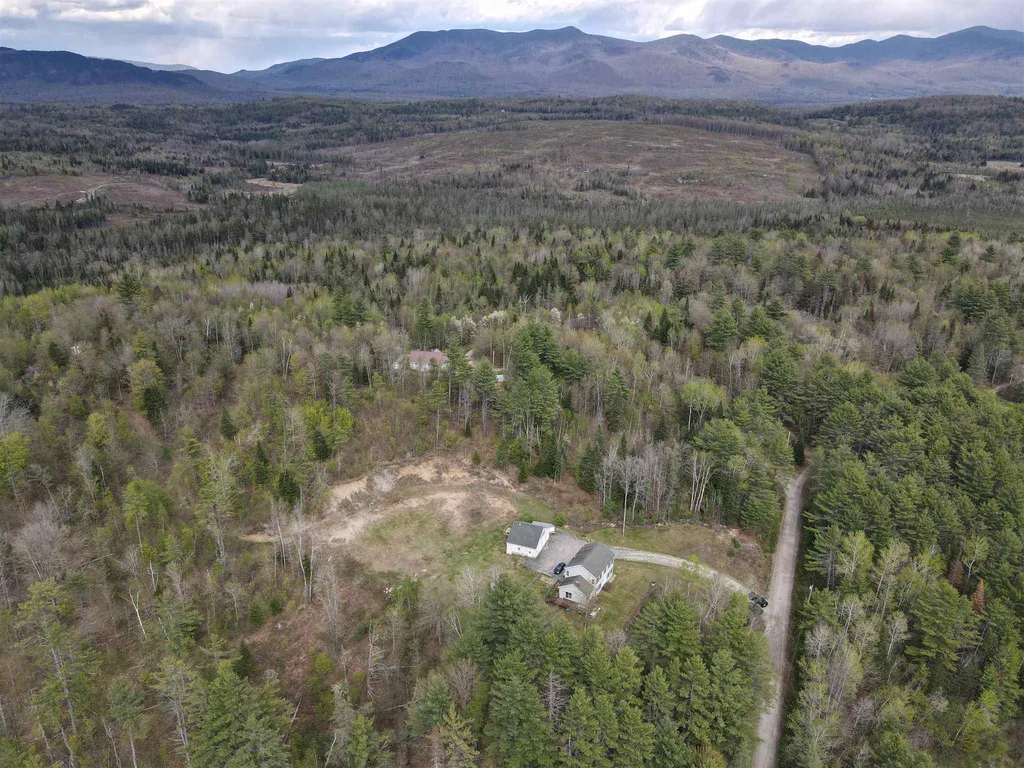 10 Mayberry Lane Lancaster NH 03584