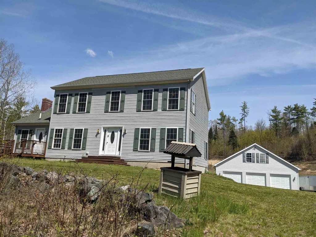 10 Mayberry Lane Lancaster NH 03584