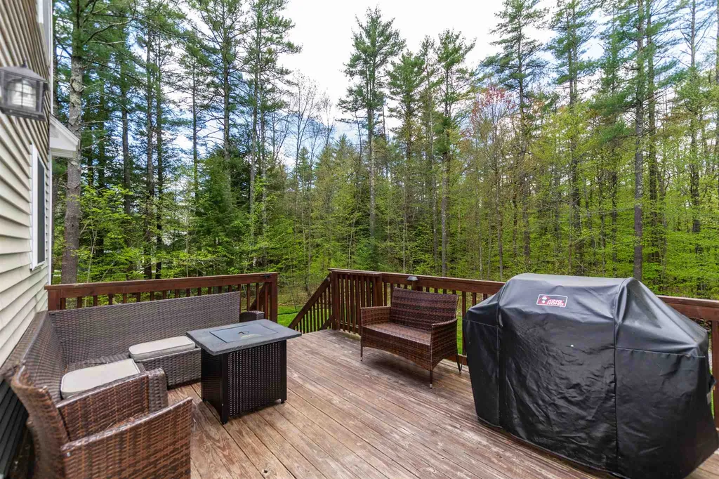 15 Maya's Way Newmarket NH 03857