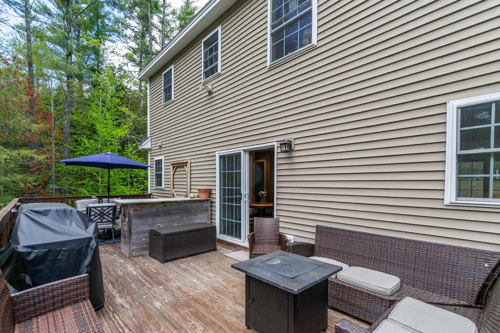 15 Maya's Way Newmarket NH 03857