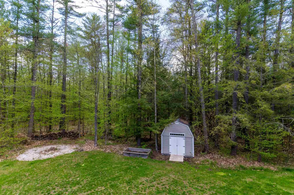 15 Maya's Way Newmarket NH 03857