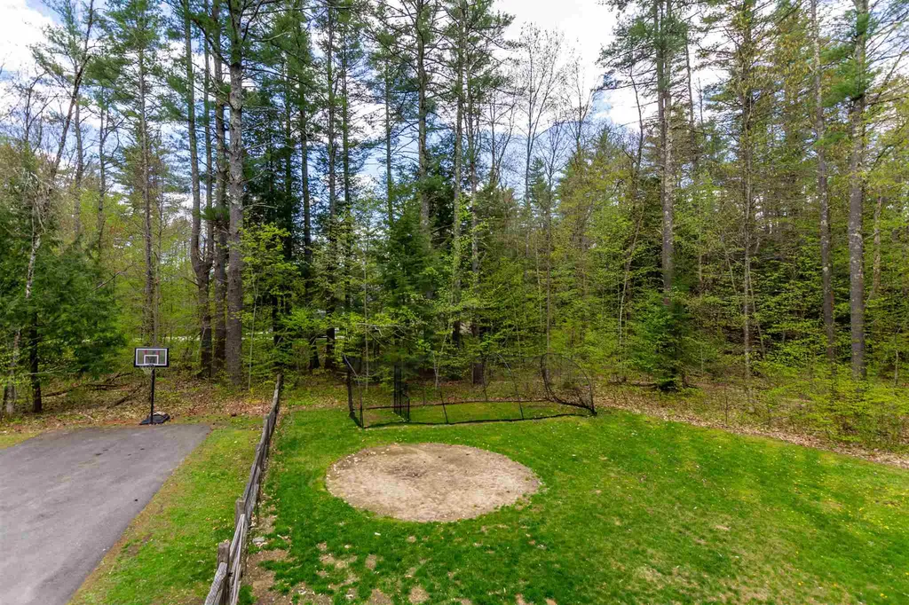 15 Maya's Way Newmarket NH 03857