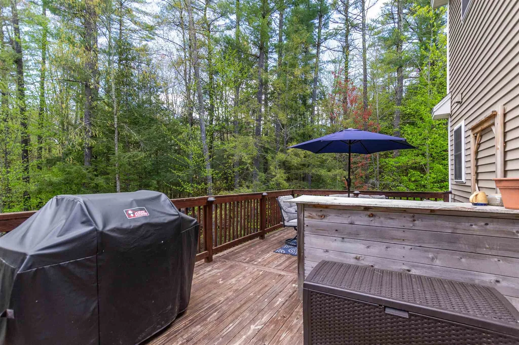15 Maya's Way Newmarket NH 03857