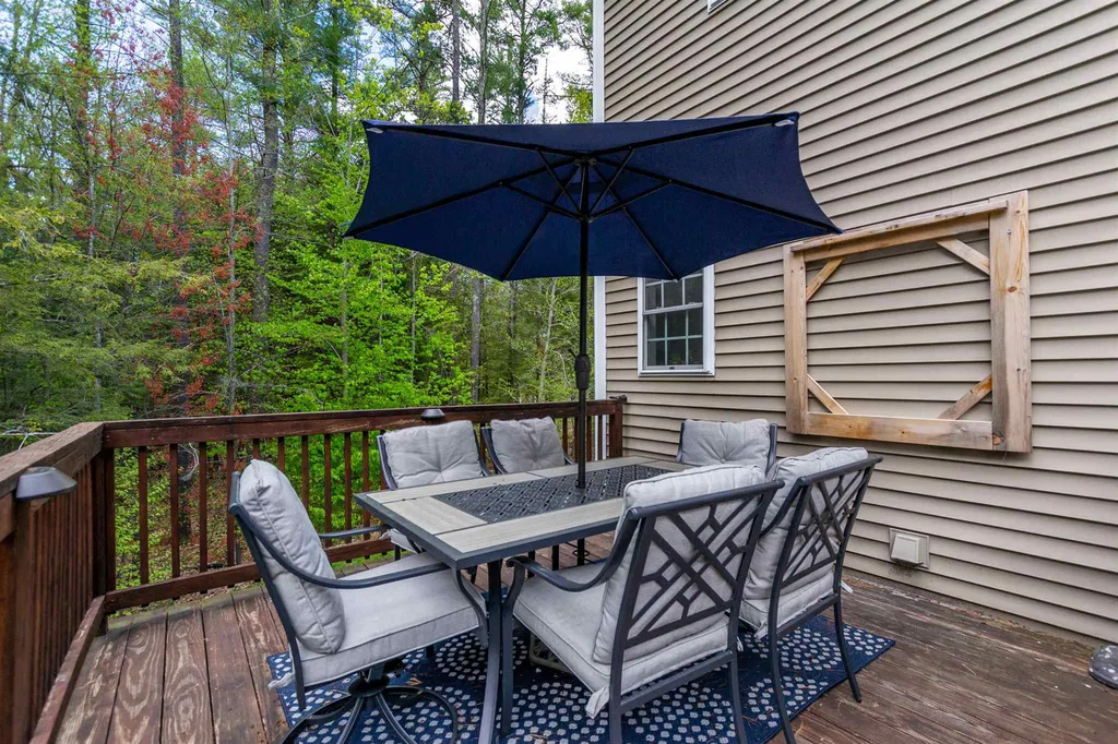 15 Maya's Way Newmarket NH 03857