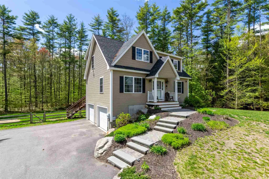 15 Maya's Way Newmarket NH 03857