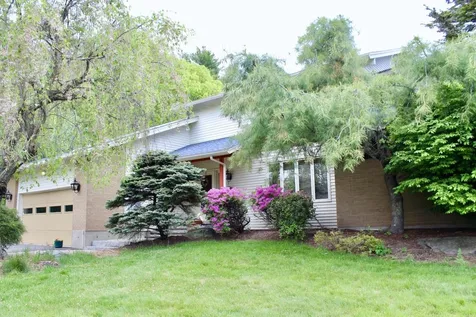 4 Sherwood Drive Hollis NH 03049