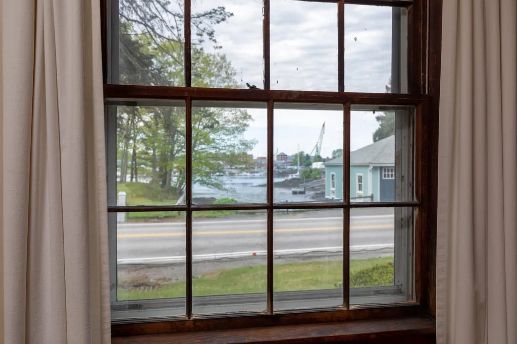 125 Whipple Road Kittery ME 03904-1316