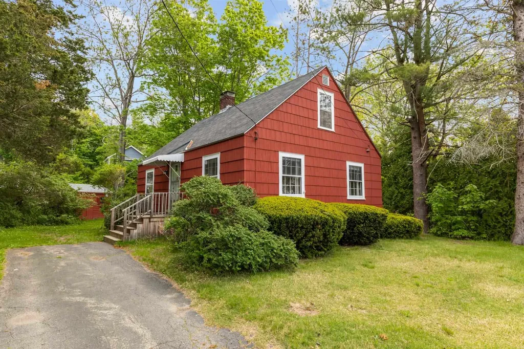125 Whipple Road Kittery ME 03904-1316