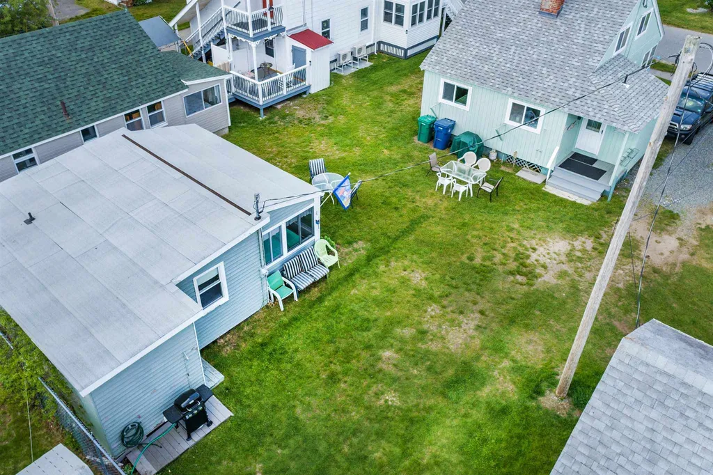 15 Nudd Avenue Hampton NH 03842