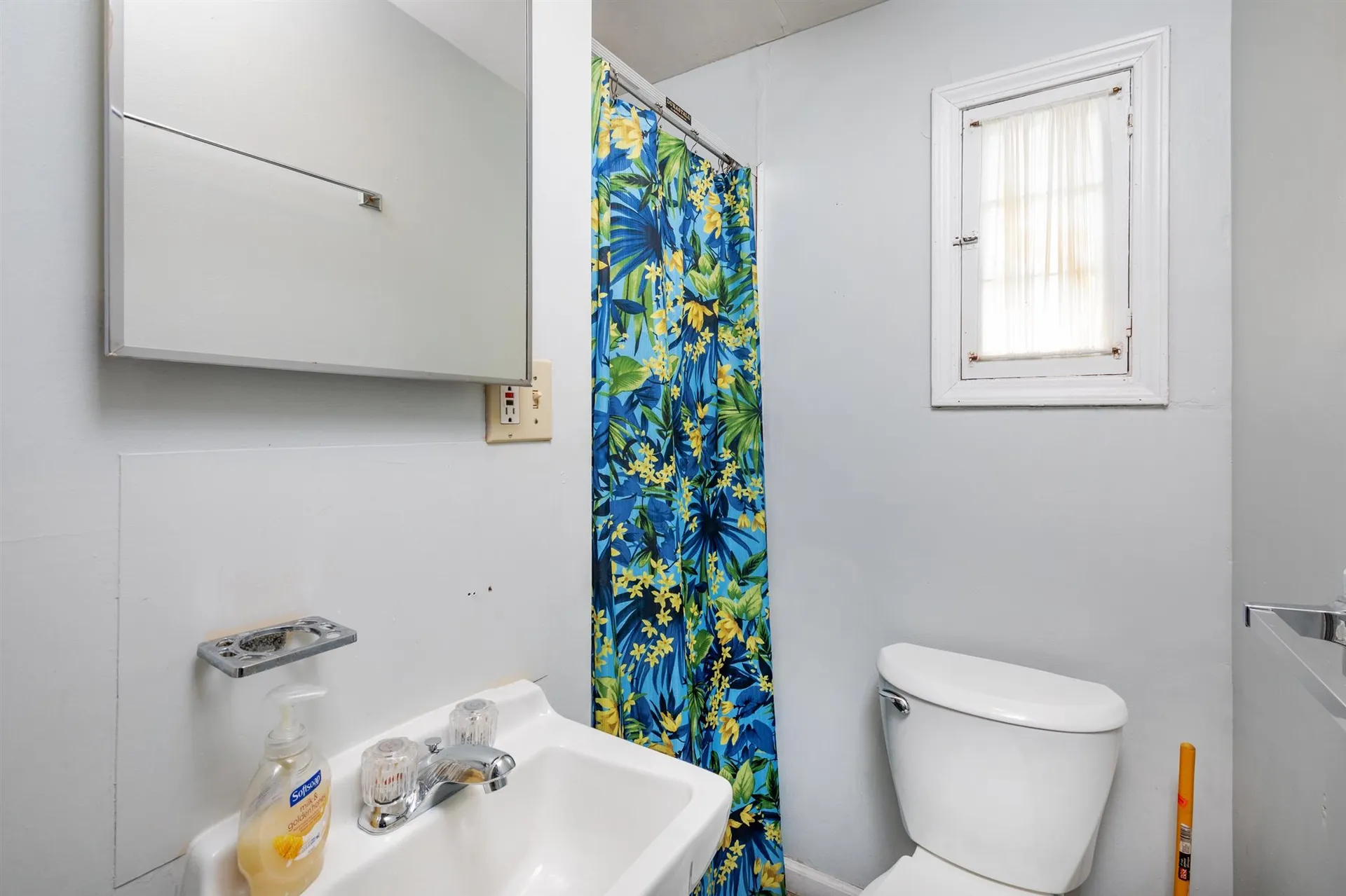 15 Nudd Avenue Hampton NH 03842