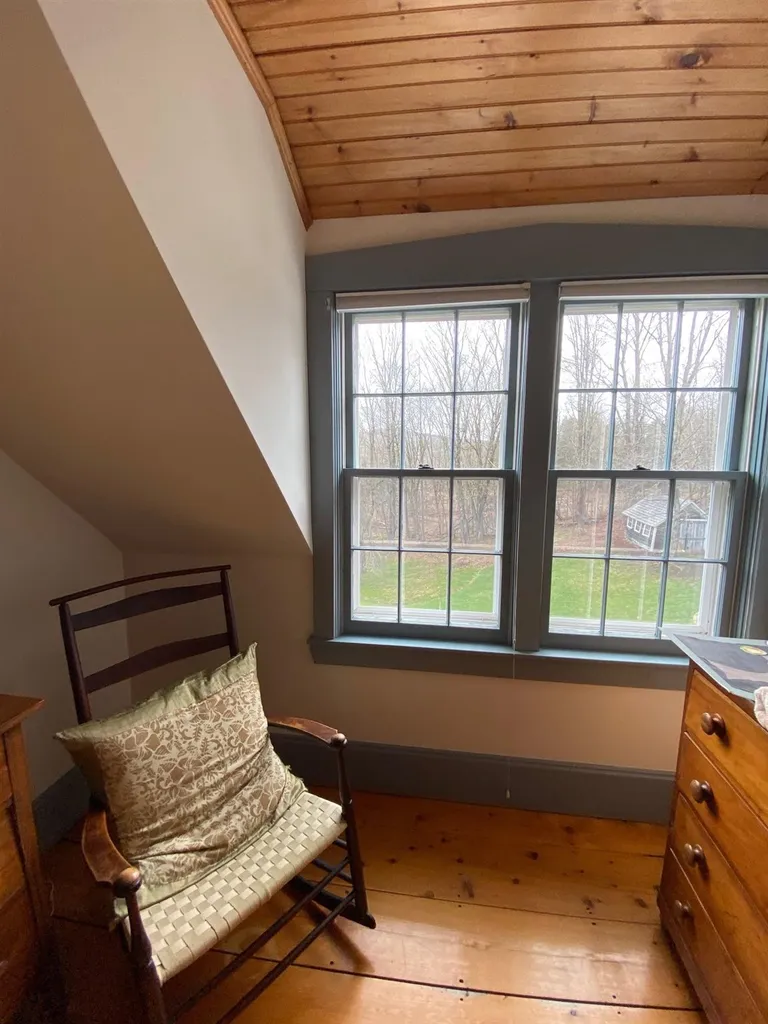 445 Middletown Road Londonderry VT 05148