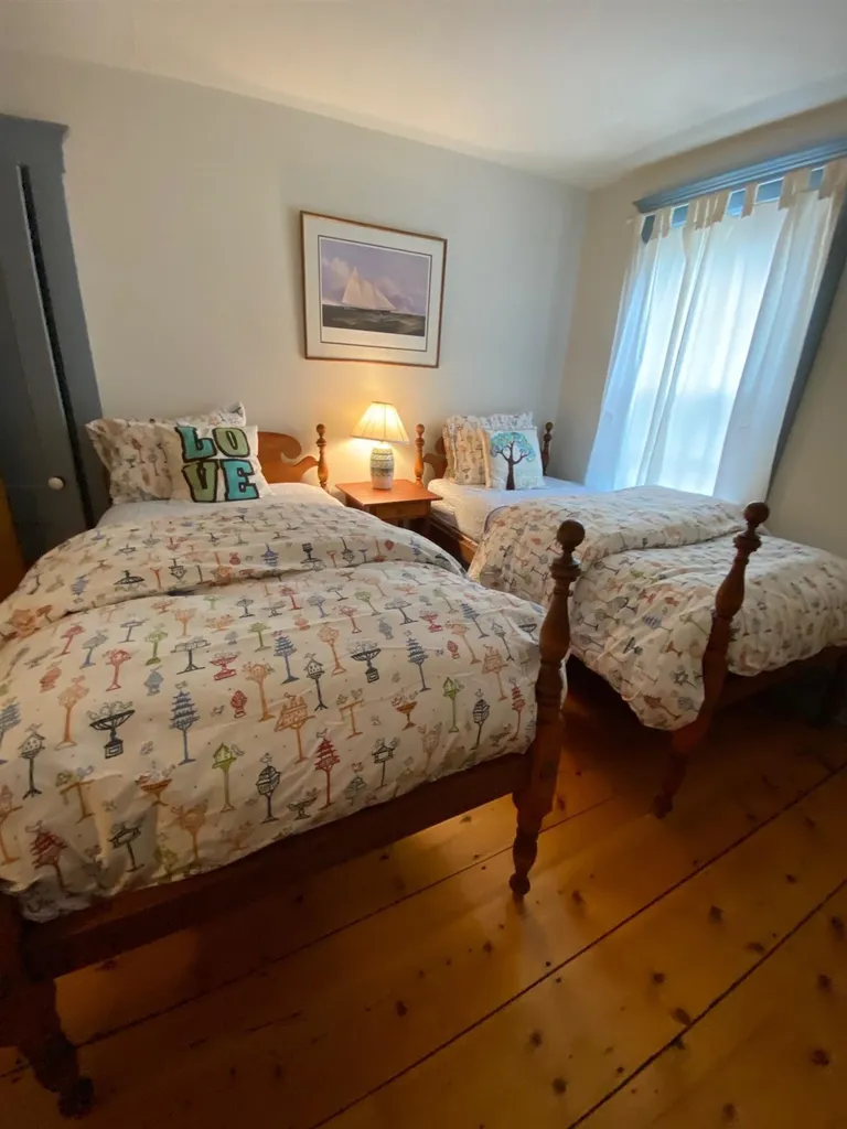 445 Middletown Road Londonderry VT 05148
