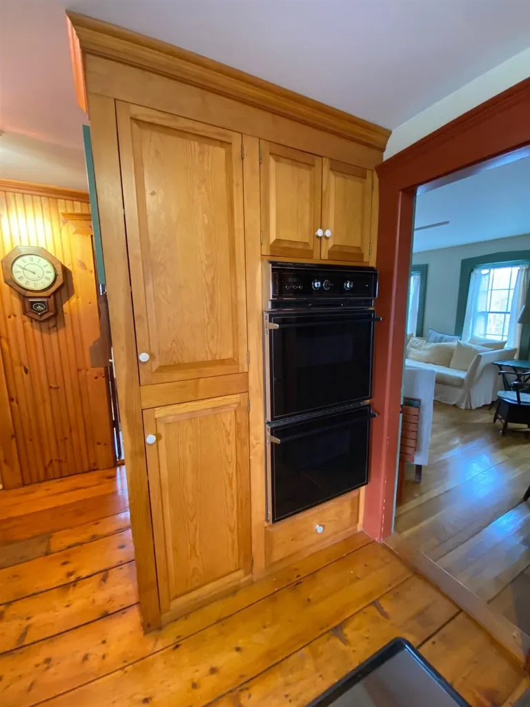 445 Middletown Road Londonderry VT 05148