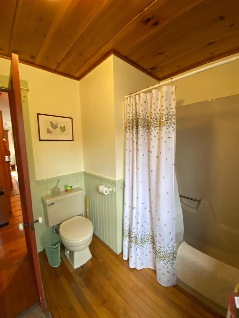 445 Middletown Road Londonderry VT 05148