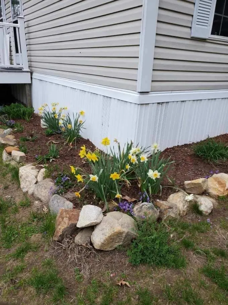 28 Monroe Avenue Allenstown NH 03275