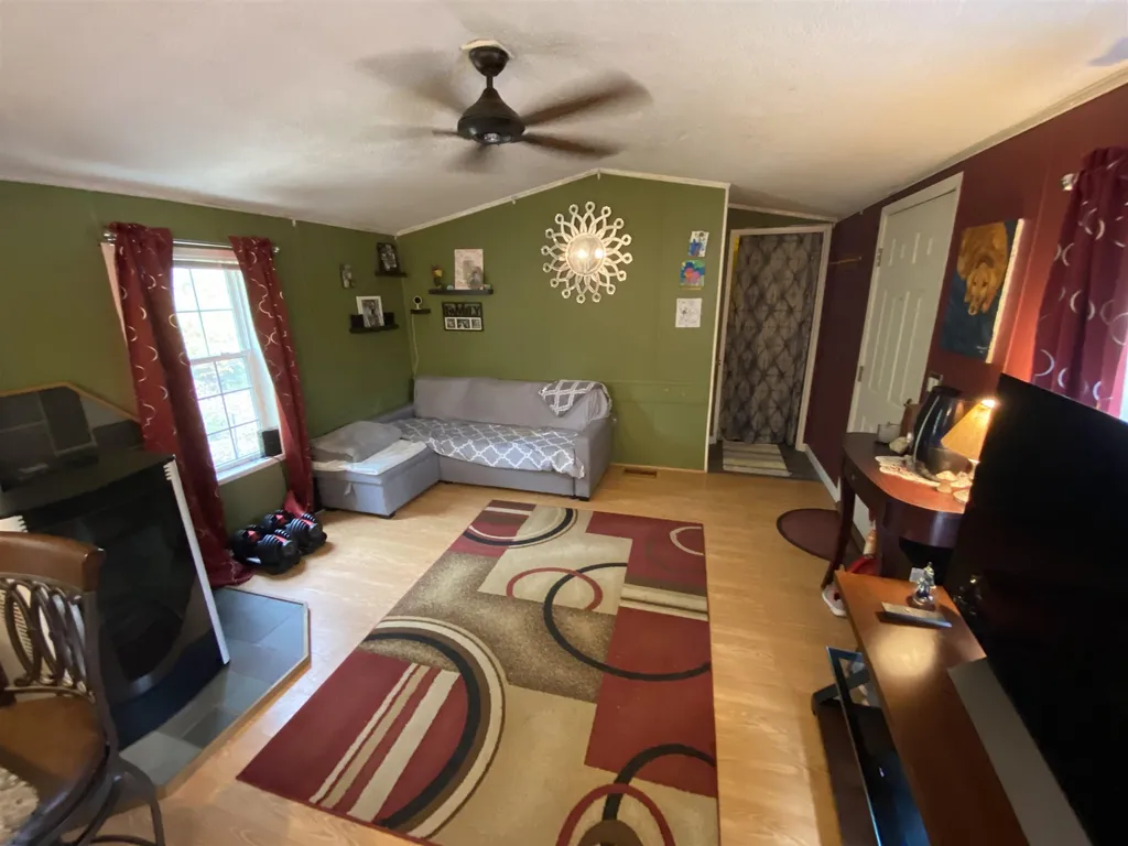 28 Monroe Avenue Allenstown NH 03275