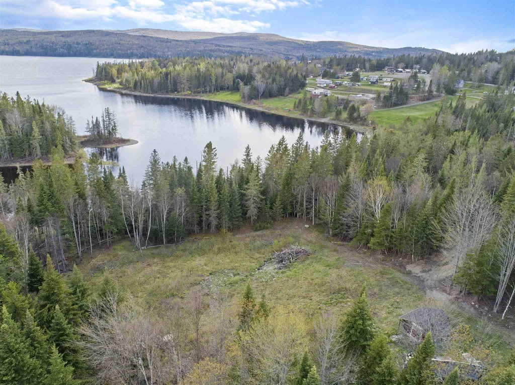 14 Hill Road Pittsburg NH 03592
