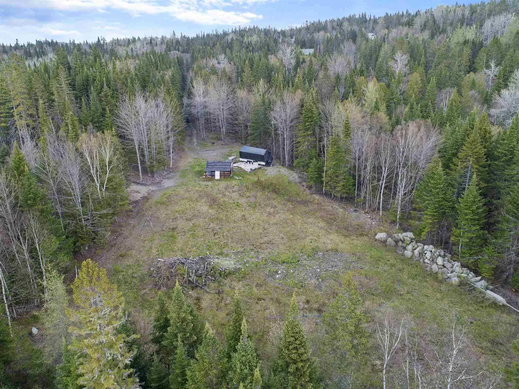 14 Hill Road Pittsburg NH 03592