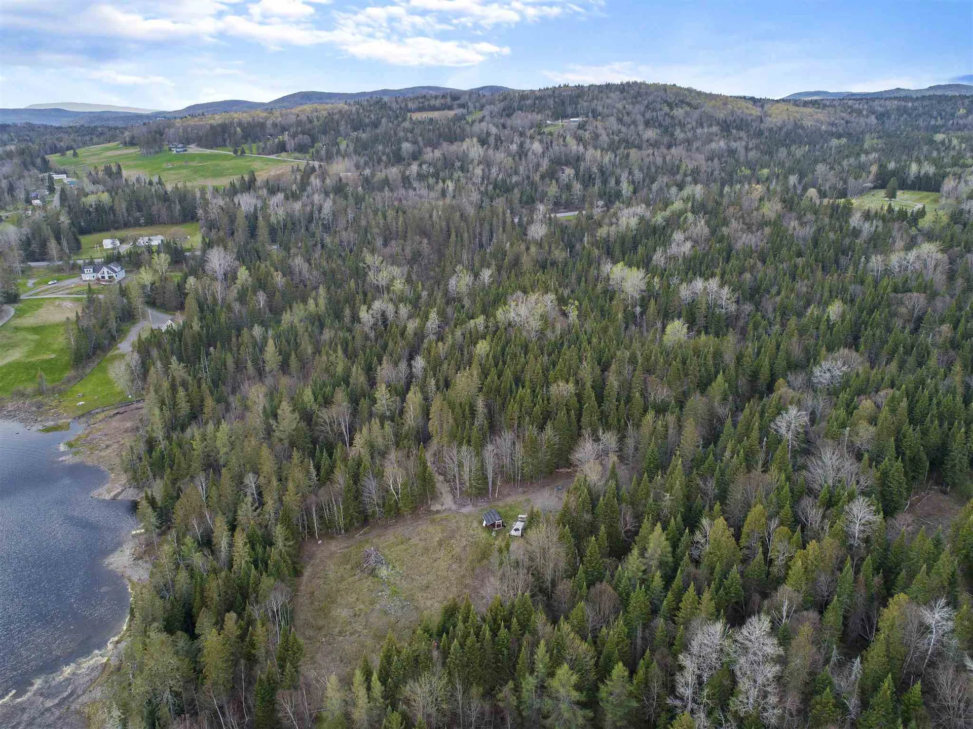 14 Hill Road Pittsburg NH 03592