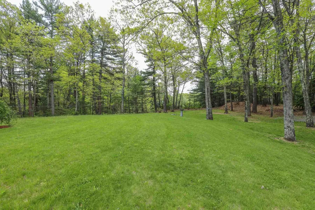 146 Fordway Extension Derry NH 03038