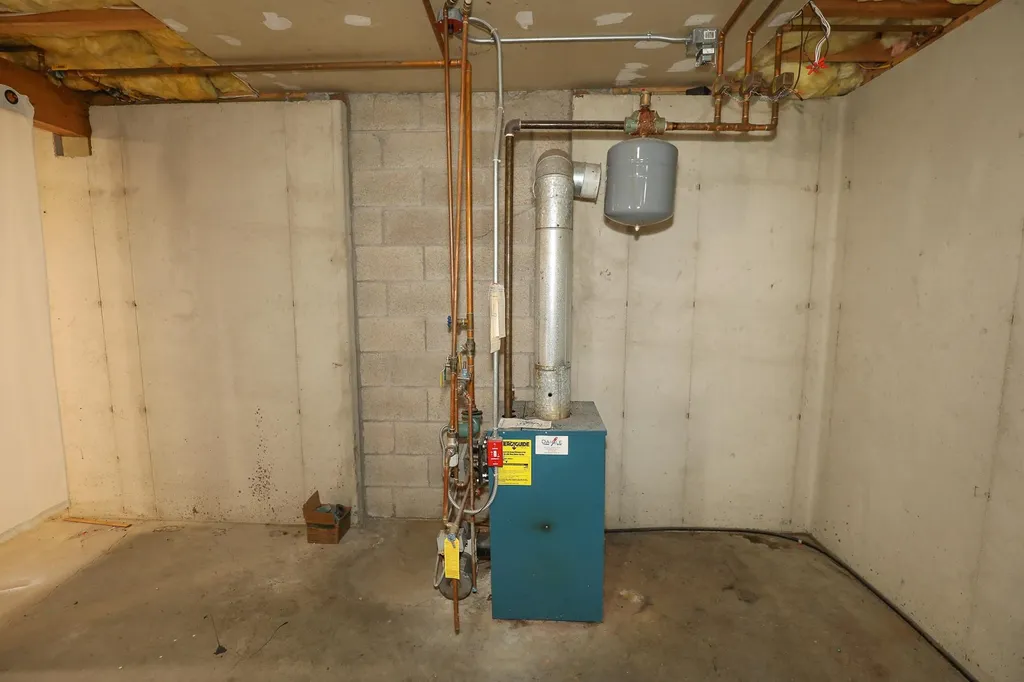 146 Fordway Extension Derry NH 03038