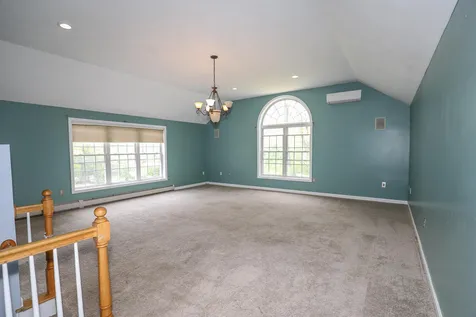 146 Fordway Extension Derry NH 03038