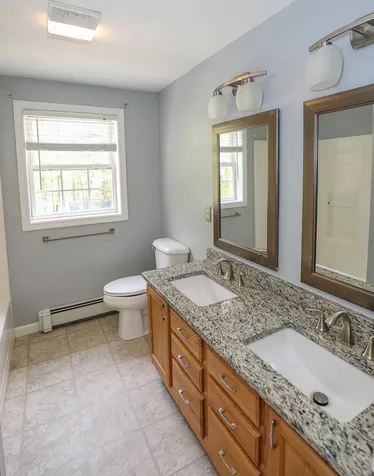 146 Fordway Extension Derry NH 03038