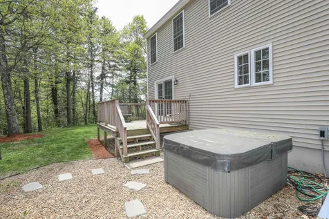 146 Fordway Extension Derry NH 03038