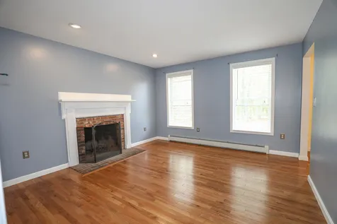 146 Fordway Extension Derry NH 03038
