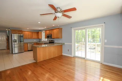 146 Fordway Extension Derry NH 03038