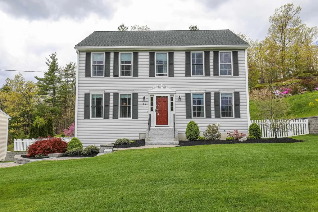 26 Bear Path Lane Hudson NH 03051