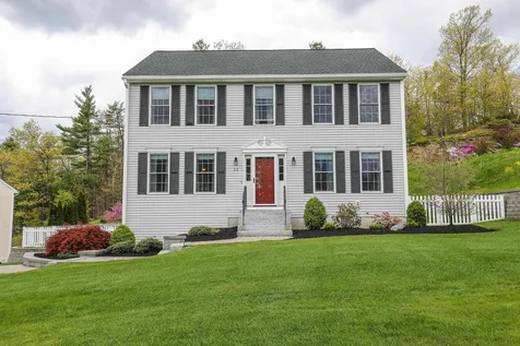 26 Bear Path Lane Hudson NH 03051