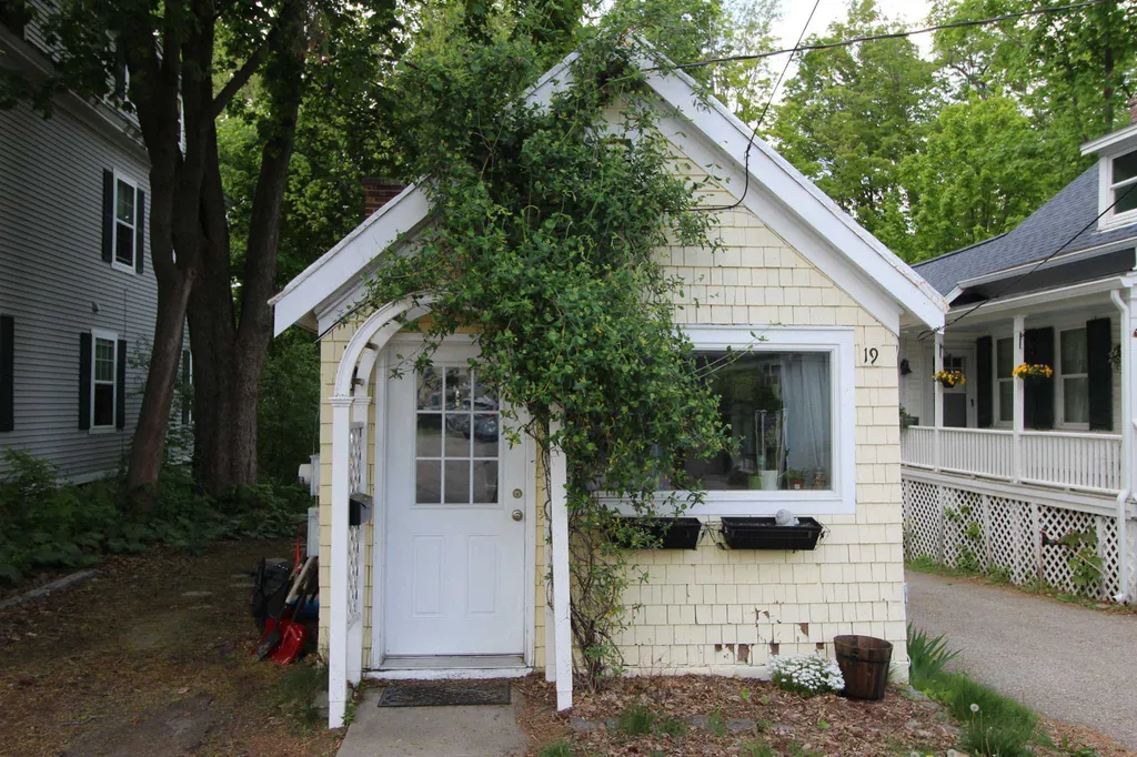 19 Norton Street South Berwick ME 03908