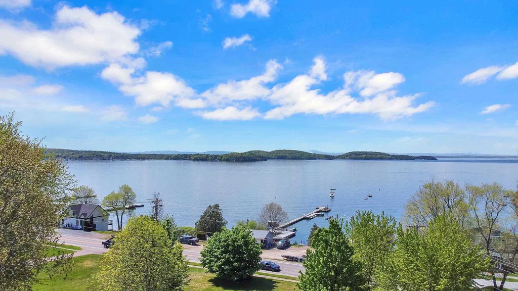 32 Bay Road Colchester VT 05446