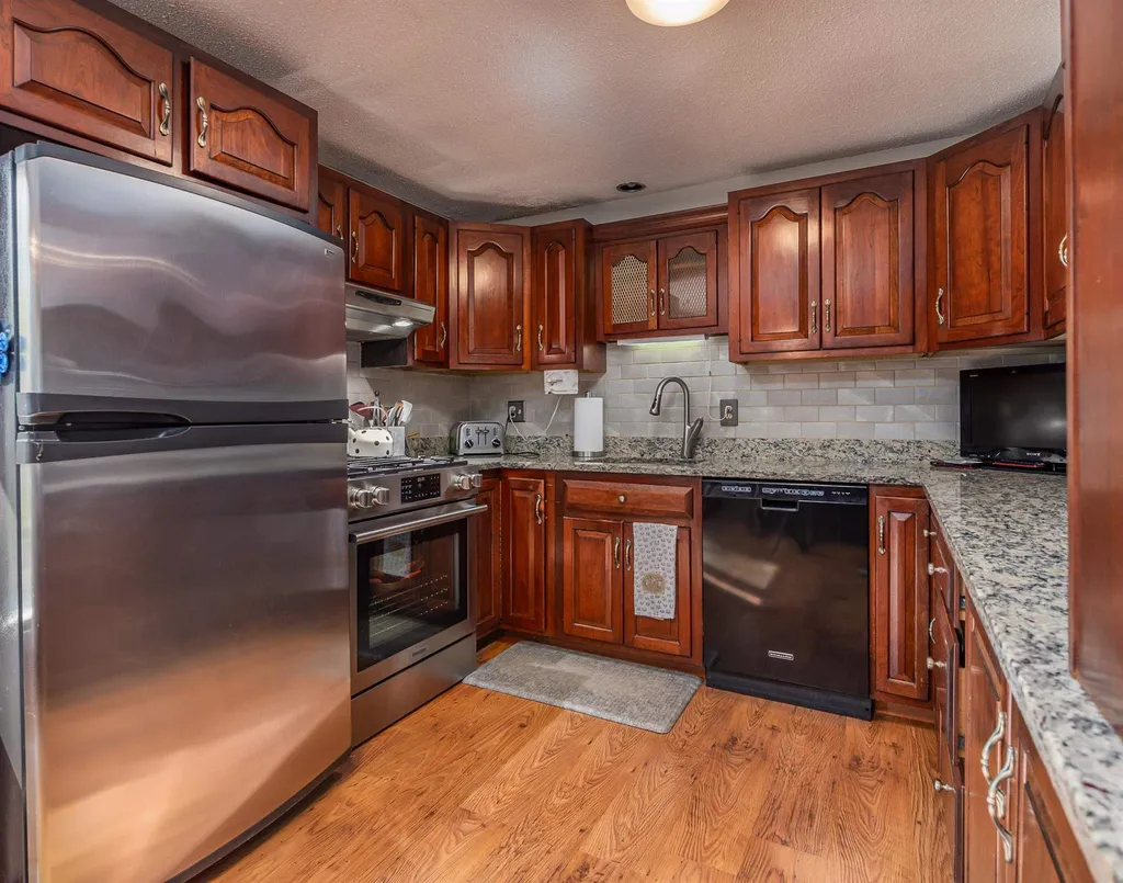 29 Forest Park Drive Rochester NH 03868