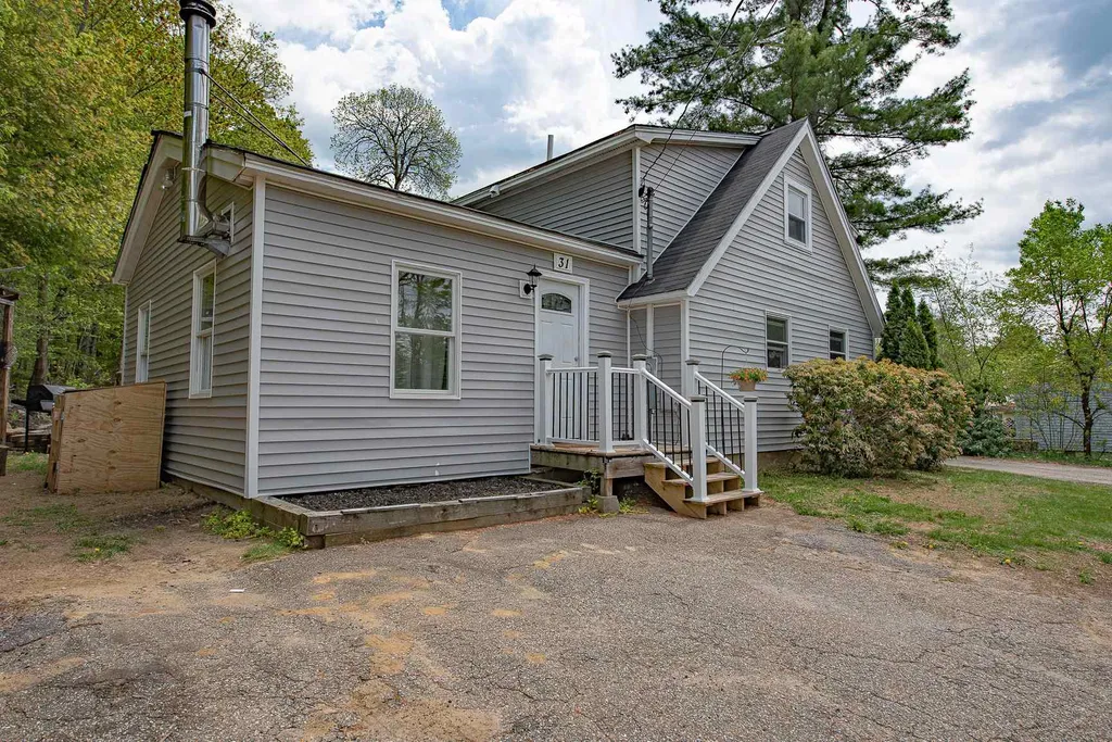 31 Union Road Belmont NH 03220