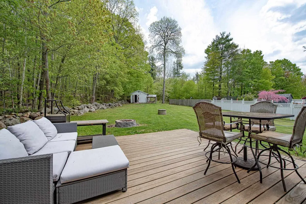 31 Union Road Belmont NH 03220
