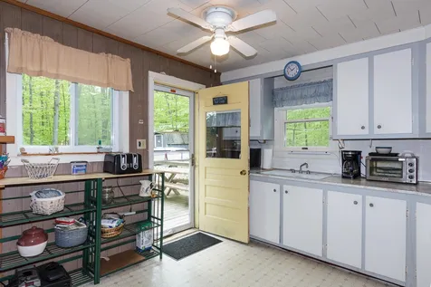 41 Canterbury Shore Drive Canterbury NH 03224