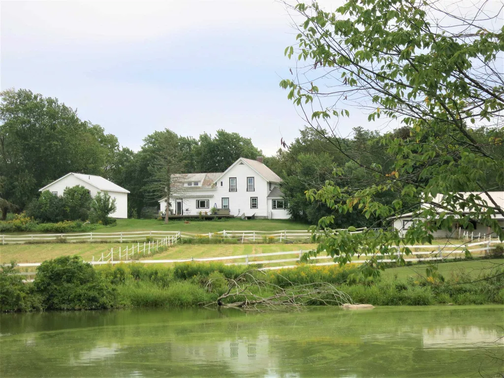 2044 Lake Road Panton VT 05491