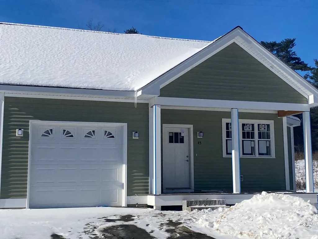 45 Dogwood Circle Lebanon NH 03784