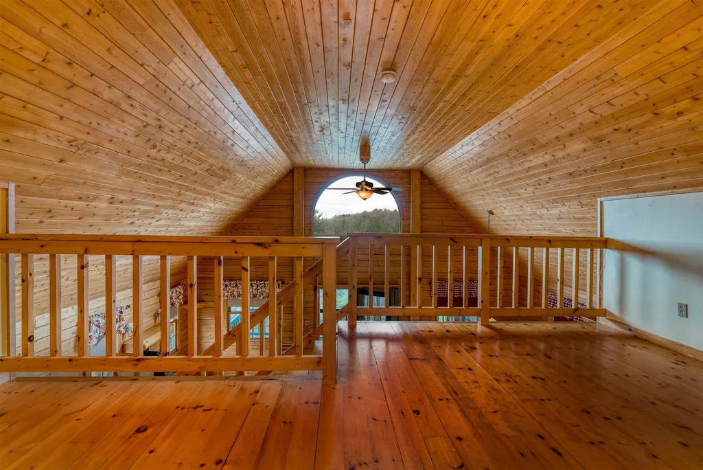 840 Robinson Road West Fairlee VT 05083