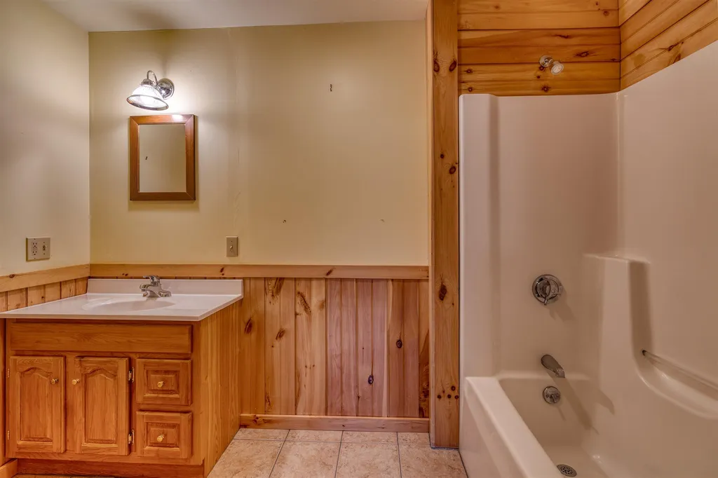840 Robinson Road West Fairlee VT 05083