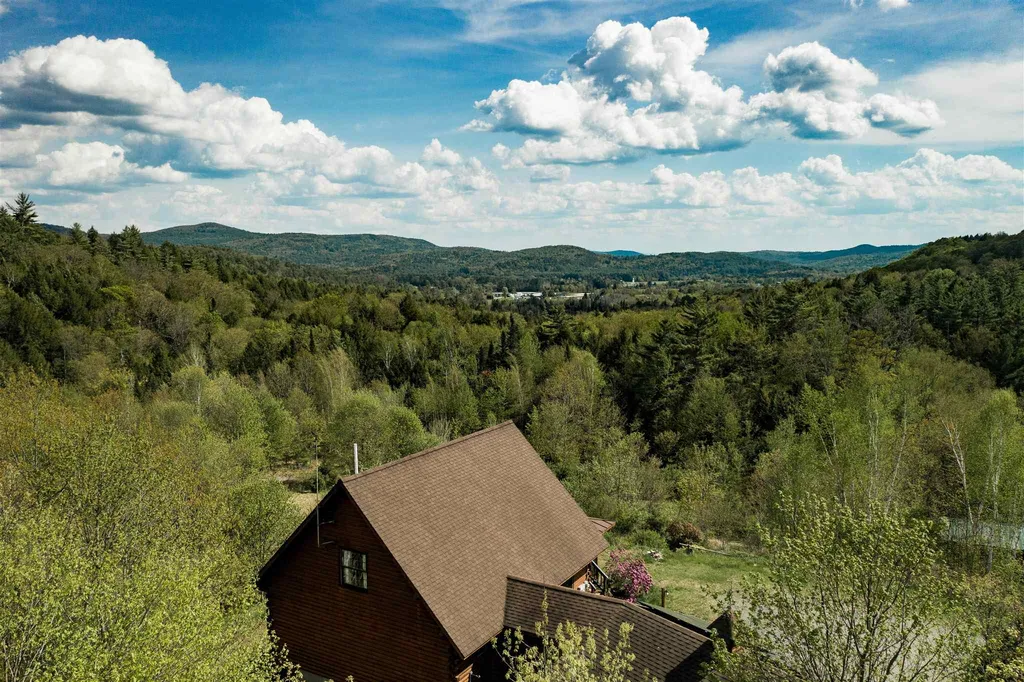 840 Robinson Road West Fairlee VT 05083