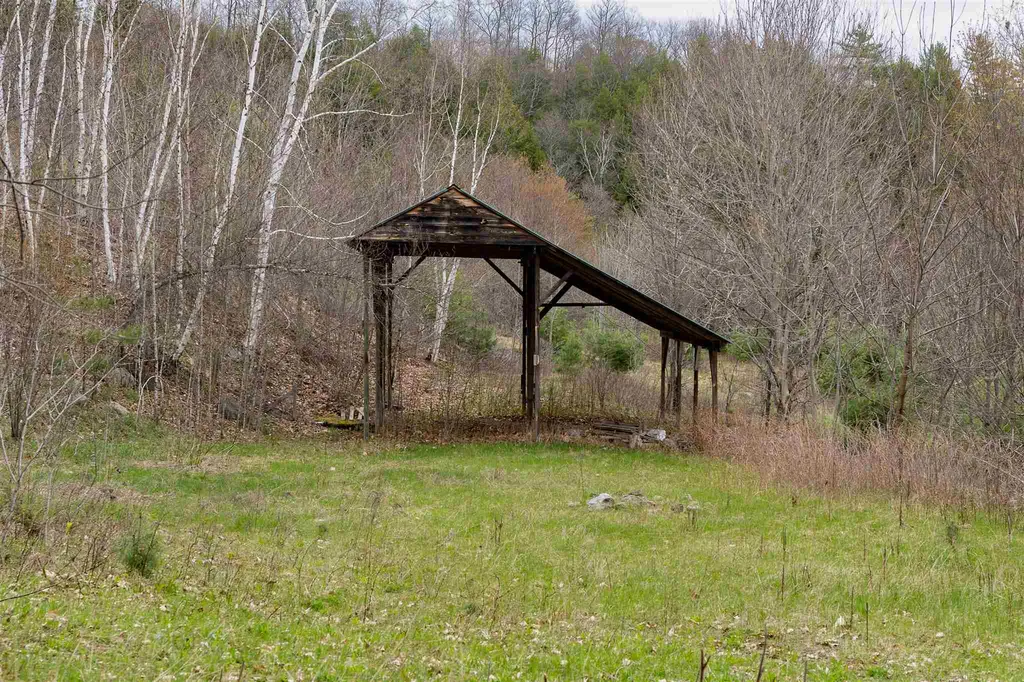 840 Robinson Road West Fairlee VT 05083