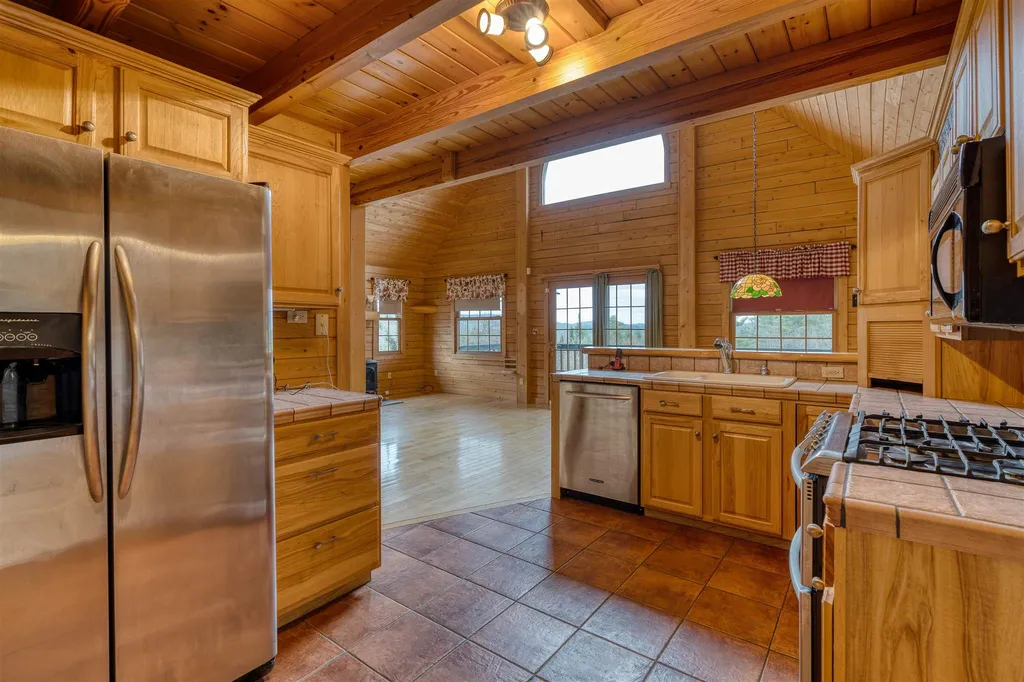 840 Robinson Road West Fairlee VT 05083