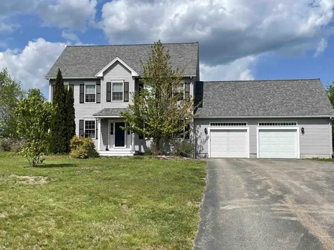 40 Ians Way Rochester NH 03867