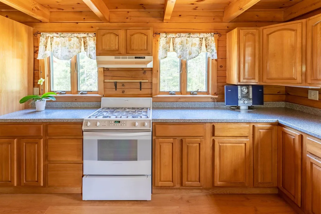135 Rock Creek Drive Haverhill NH 03774
