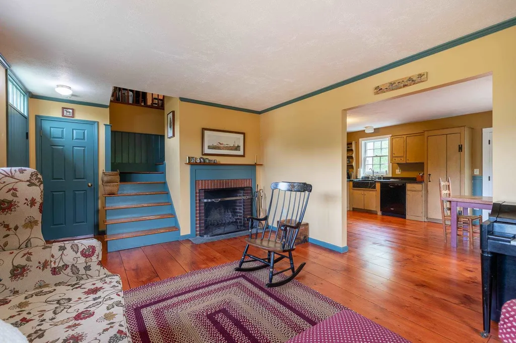 24 Liberty Street South Berwick ME 03908