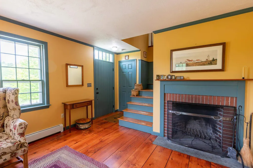 24 Liberty Street South Berwick ME 03908