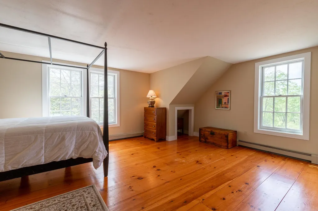 24 Liberty Street South Berwick ME 03908